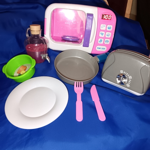 Pretend Food & Kitchen Appliances~105 Piece Lot!! - Picture 4 of 4